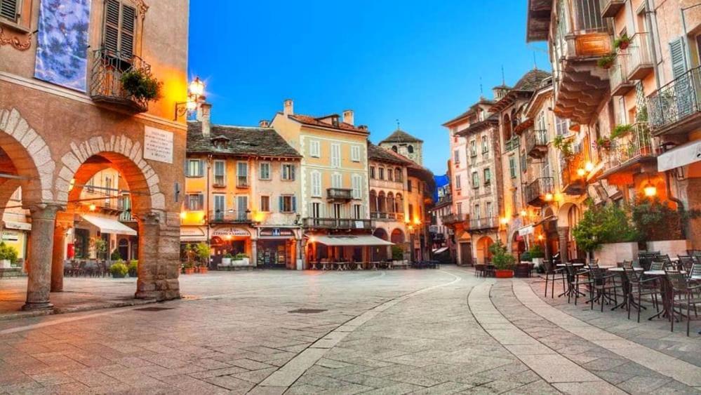 Il Vicolo By Turistica Apartment Domodossola Exterior photo